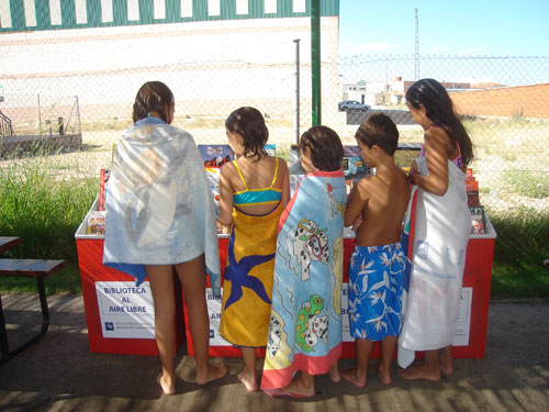 Fotos de la Biblioteca en la Piscina Municipal de Talarrubias