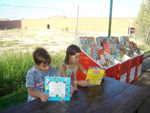 Fotos de la Biblioteca en la Piscina Municipal de Talarrubias