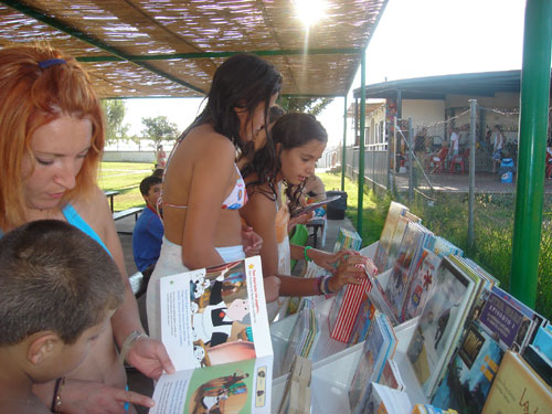 Fotos de la Biblioteca en la Piscina Municipal de Talarrubias