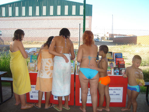 Fotos de la Biblioteca en la Piscina Municipal de Talarrubias