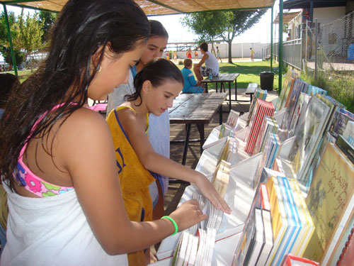 Fotos de la Biblioteca en la Piscina Municipal de Talarrubias
