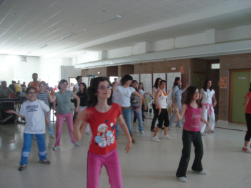 Bailando Batuka, haz clic para ampliar la foto