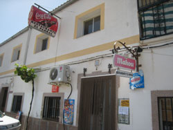 Fachada del local Fachada del local