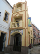 Fachada del local Fachada del local