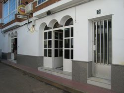 Fachada del local Fachada del local
